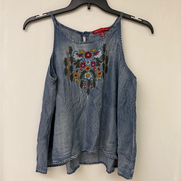 SAKS FIFTH AVENUE Embroidered Women's Top Size M - Picture 1 of 5